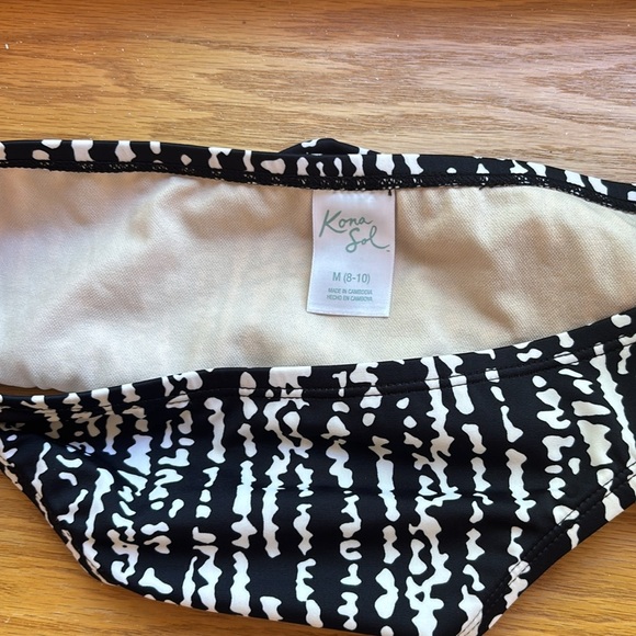 KONA SOL Black and Cream Women's Swim Set - Picture 8 of 8